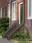 Tweede van der Helststraat: trappetje bij het zuidelijke blok.
<br/>
Marcel Westhoff, sept. 2016